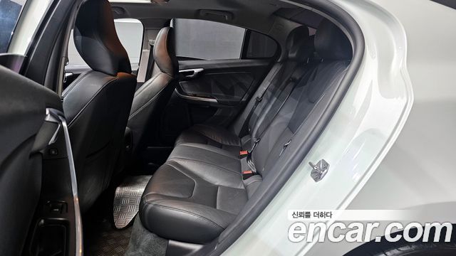 Volvo S60 D2 2nd 2015 — фото 12