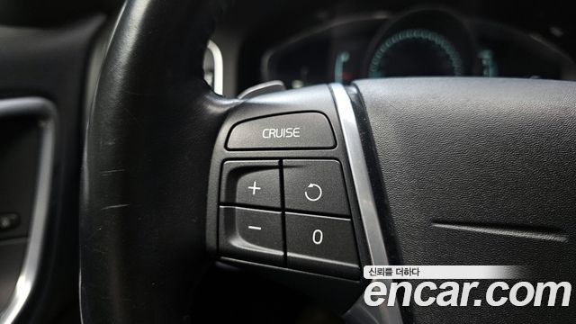 Volvo S60 D2 2nd 2015 — фото 16