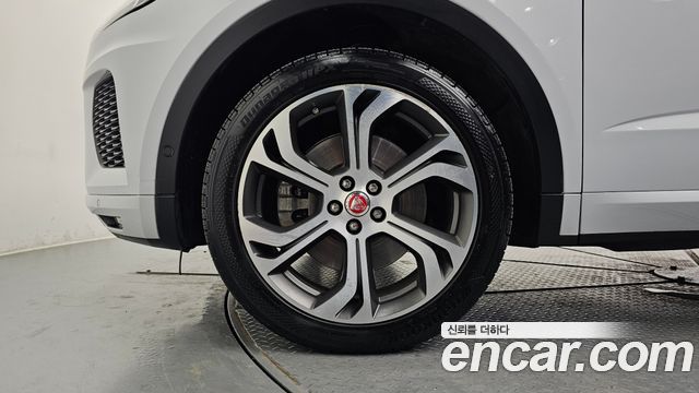 Jaguar E-PACE P250 First Edition 2018 — фото 5