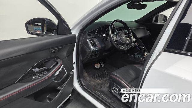 Jaguar E-PACE P250 First Edition 2018 — фото 10