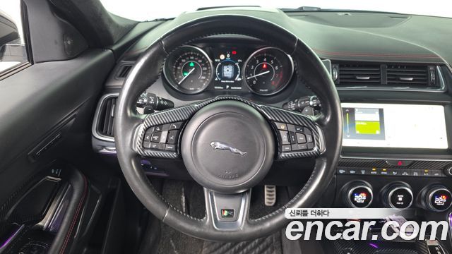 Jaguar E-PACE P250 First Edition 2018 — фото 17