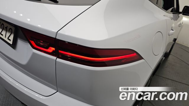 Jaguar E-PACE P250 First Edition 2018 — фото 29