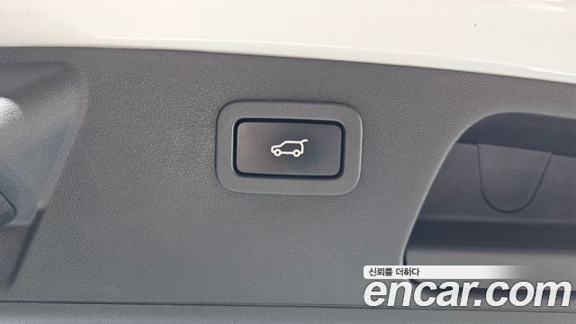 Jaguar E-PACE P250 First Edition 2018 — фото 41