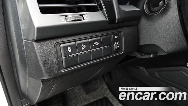 KG Mobility (SsangYong) Rexton Sports Diesel 2.2 2WD Prestige 2023 — фото 14