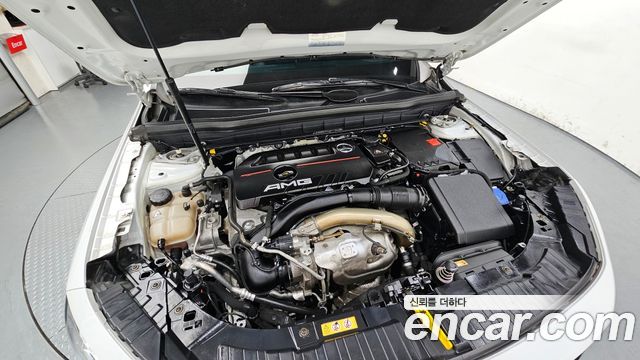 Mercedes-Benz GLB-Class (X247) AMG GLB35 4MATIC 2021 — фото 6
