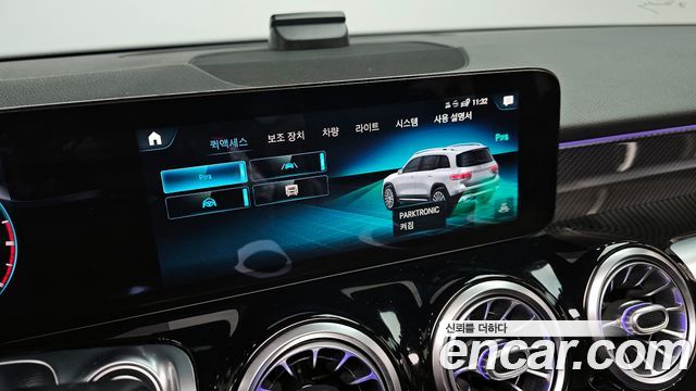 Mercedes-Benz GLB-Class (X247) AMG GLB35 4MATIC 2021 — фото 17