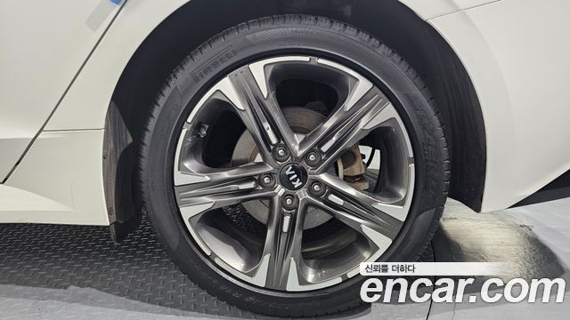 Kia K5 (III) 2.0 Prestige 2021 — фото 21
