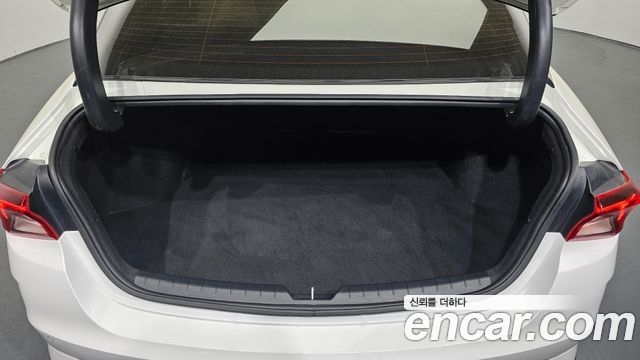 Kia K5 (III) 2.0 Prestige 2021 — фото 34