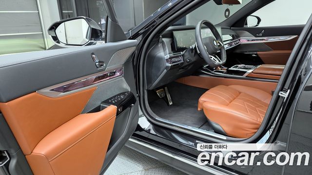 BMW 7 Series (G70) 740i xDrive M Sport 2025 — фото 10