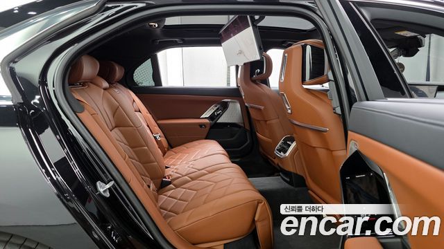 BMW 7 Series (G70) 740i xDrive M Sport 2025 — фото 11