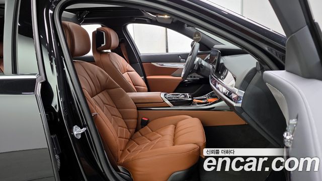 BMW 7 Series (G70) 740i xDrive M Sport 2025 — фото 26