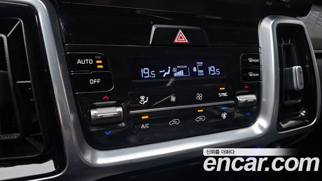 Kia Sorento (IV) Diesel 2.2 2WD Noblesse 2021 — фото 17