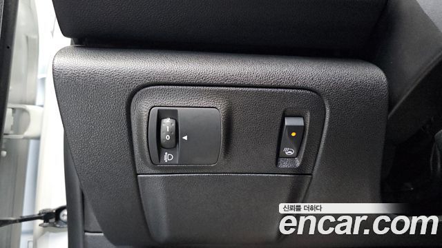 Renault Korea SM6 2.0 LPe SE (Rental car) 2020 — фото 14