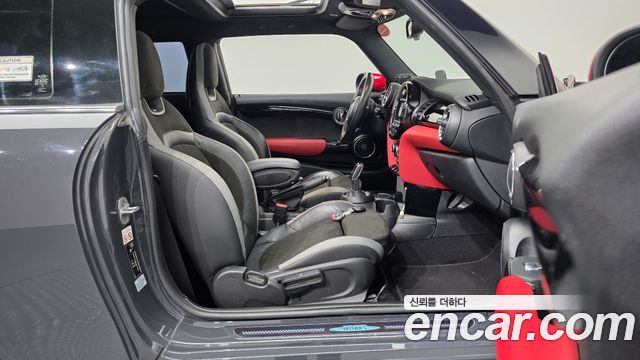 MINI Cooper S JCW 3rd Generation 2020 — фото 12