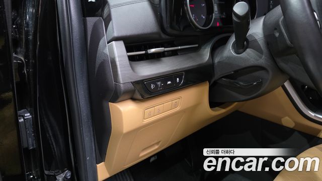 Kia Carnival (IV) Diesel 9-Seater Prestige 2023 — фото 18