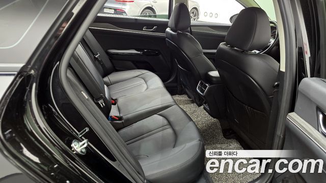 Kia K5 (III) 2.0 Noblesse 2024 — фото 11