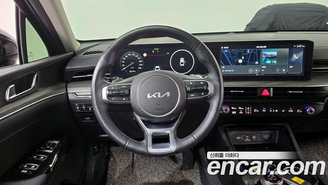 Kia K5 (III) 2.0 Noblesse 2024 — фото 14
