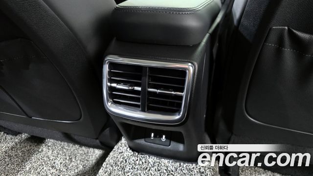 Kia K5 (III) 2.0 Noblesse 2024 — фото 30