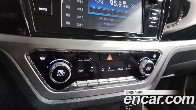 KG Mobility (SsangYong) Beautiful Korando Diesel 1.6 2WD C5 2022 — фото 34