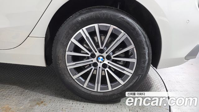 BMW 2 Series Active Tourer (U06) 220i Luxury 2023 — фото 21