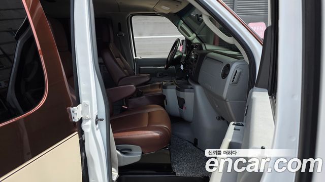 Ford E-Series E-150 2012 — фото 11