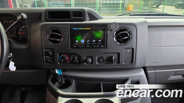 Ford E-Series E-150 2012 — фото 15