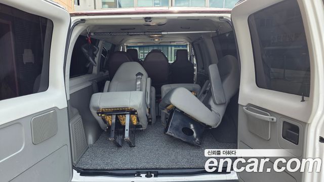 Ford E-Series E-150 2012 — фото 20