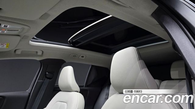 Volvo XC40 B4 Ultra Bright 2025 — фото 17