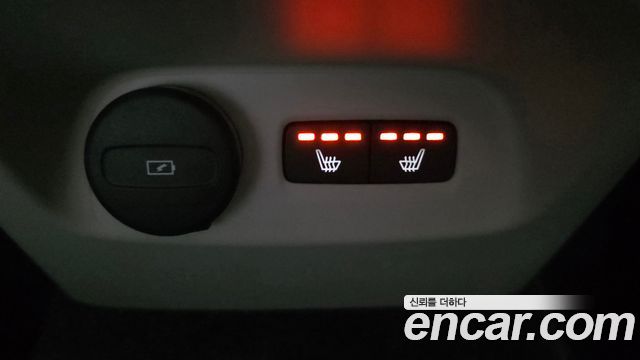 Volvo XC40 B4 Ultra Bright 2025 — фото 19