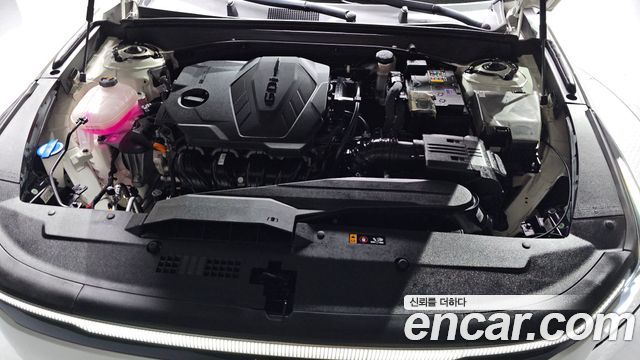 Kia K8 2.5 Gasoline 2WD Noblesse 2025 — фото 6