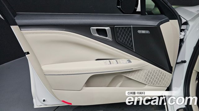 Kia K8 2.5 Gasoline 2WD Noblesse 2025 — фото 24