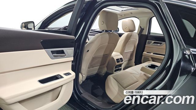 Jaguar XF (X260) 25t Prestige 2018 — фото 11