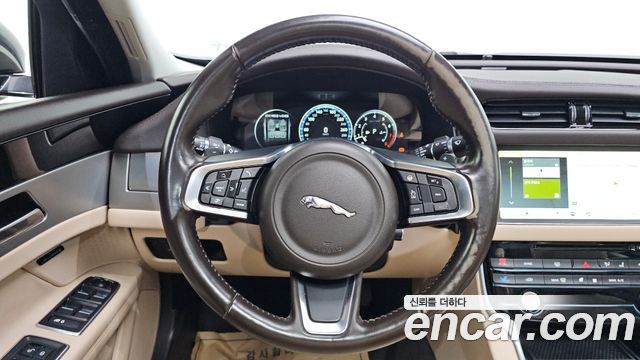 Jaguar XF (X260) 25t Prestige 2018 — фото 14
