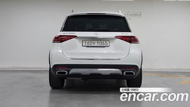 Mercedes-Benz GLE-Class (W167) GLE300d 4MATIC 2023 — фото 4