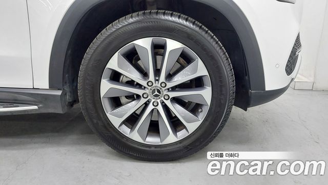 Mercedes-Benz GLE-Class (W167) GLE300d 4MATIC 2023 — фото 5