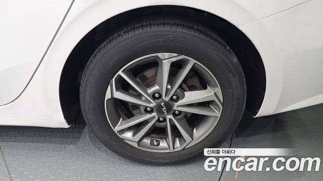 Kia K3 (II) 1.6 Prestige 2022 — фото 21