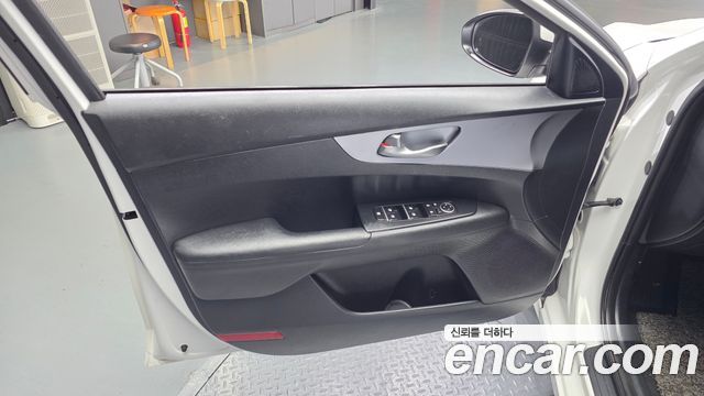 Kia K3 (II) 1.6 Prestige 2022 — фото 24