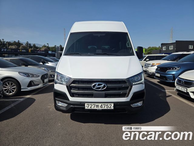 Hyundai Solati 15-seater Luxury 2022 — фото 2
