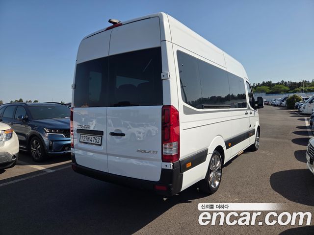 Hyundai Solati 15-seater Luxury 2022 — фото 3