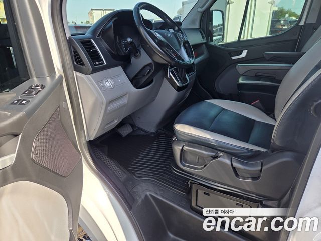 Hyundai Solati 15-seater Luxury 2022 — фото 10