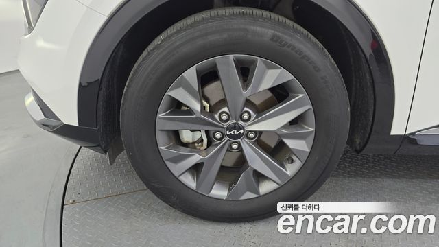 Kia Sportage (V) Diesel 2.0 2WD Nobleless 2023 — фото 5