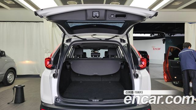 Honda CR-V (V) 2.0 Hybrid Touring 4WD 2022 — фото 24