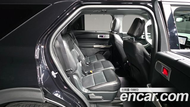 Ford Explorer (VI) 2.3 LimIted 4WD 2021 — фото 12