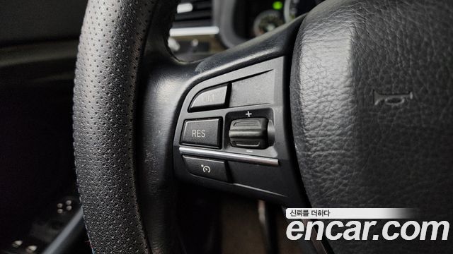 BMW 5 Series GT (F07) GT 30d xDrive 2015 — фото 17