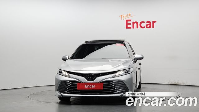 Toyota Camry (XV70) 2.5 2019 — фото 3