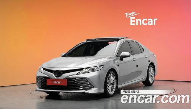 Toyota Camry (XV70) 2.5 2019 — фото 1