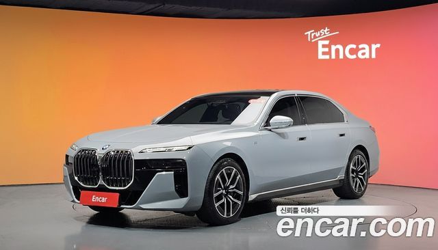 BMW 7 Series (G70) 740i sDrive M Sport