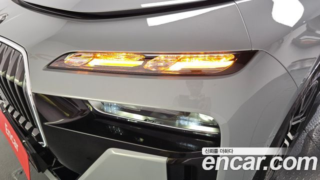 BMW 7 Series (G70) 740i sDrive M Sport 2023 — фото 28