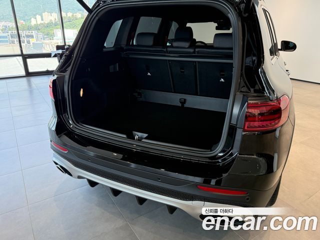 Mercedes-Benz GLB-Class (X247) AMG GLB35 4MATIC 2025 — фото 10