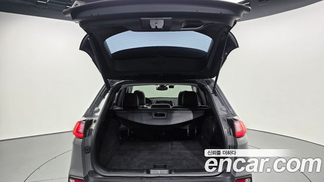 Jeep Cherokee (KL) 2.4 Limited 2WD 2021 — фото 20